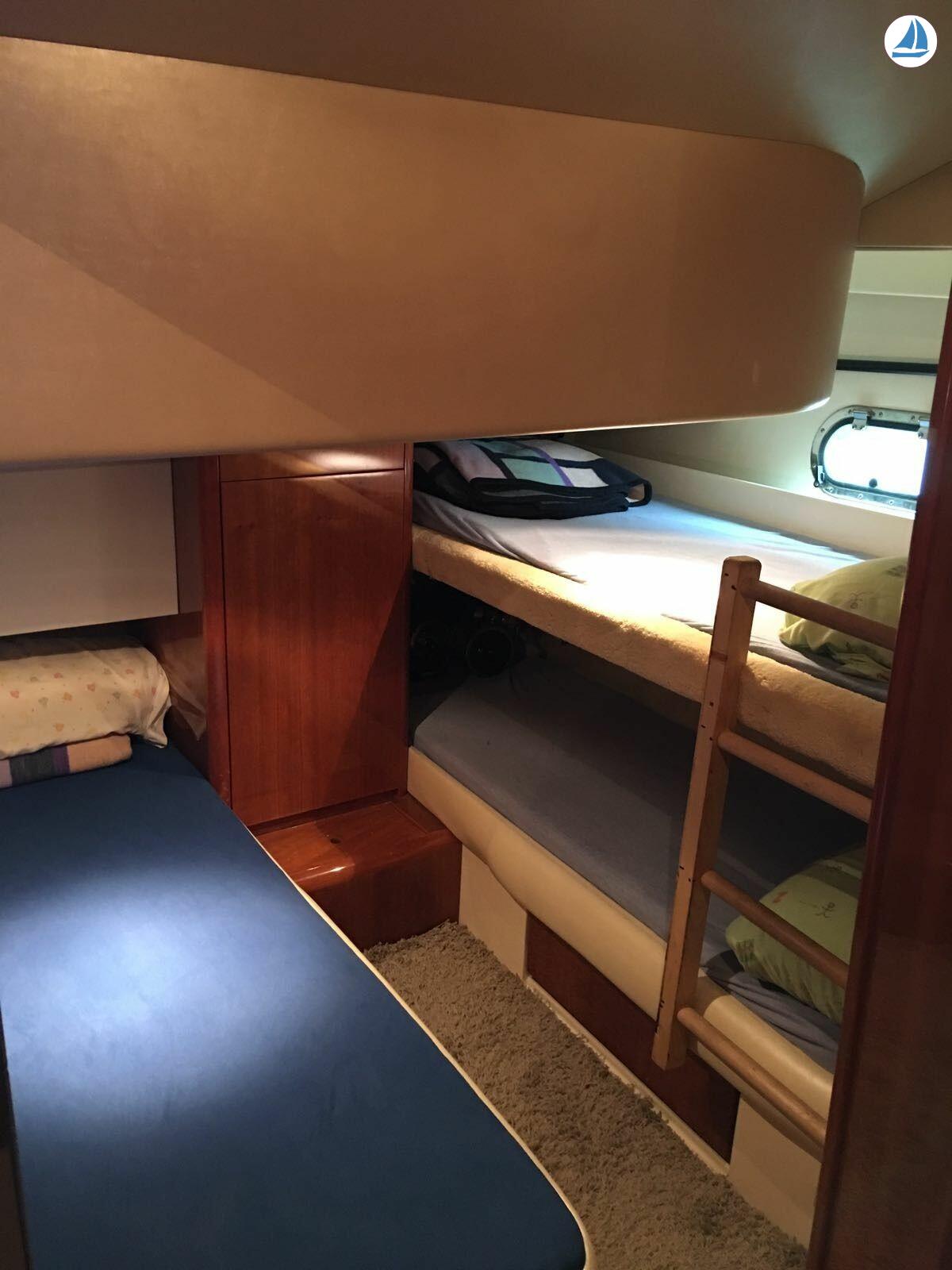 صور Azimut Az40 8