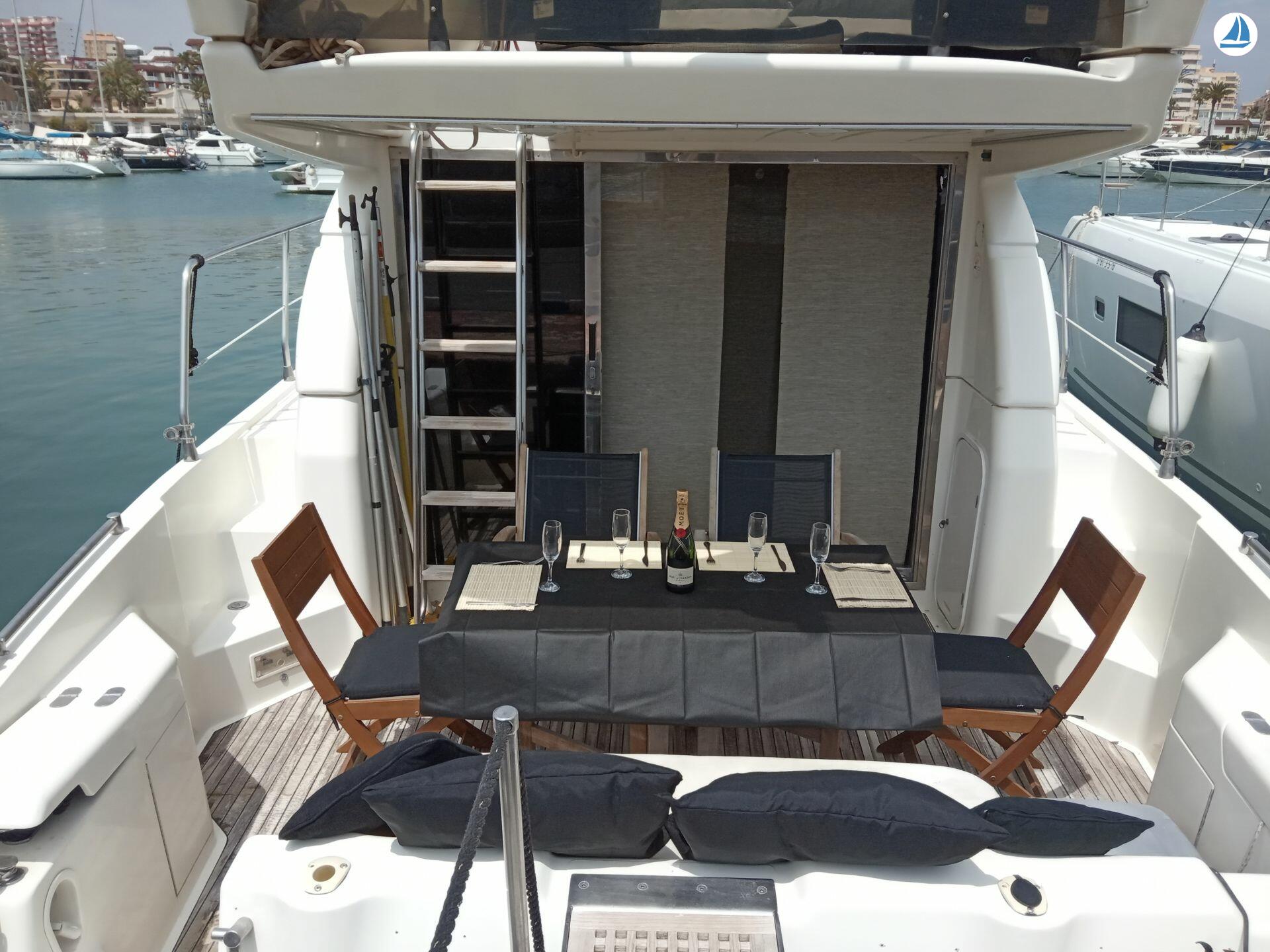 صور Azimut Az40 13