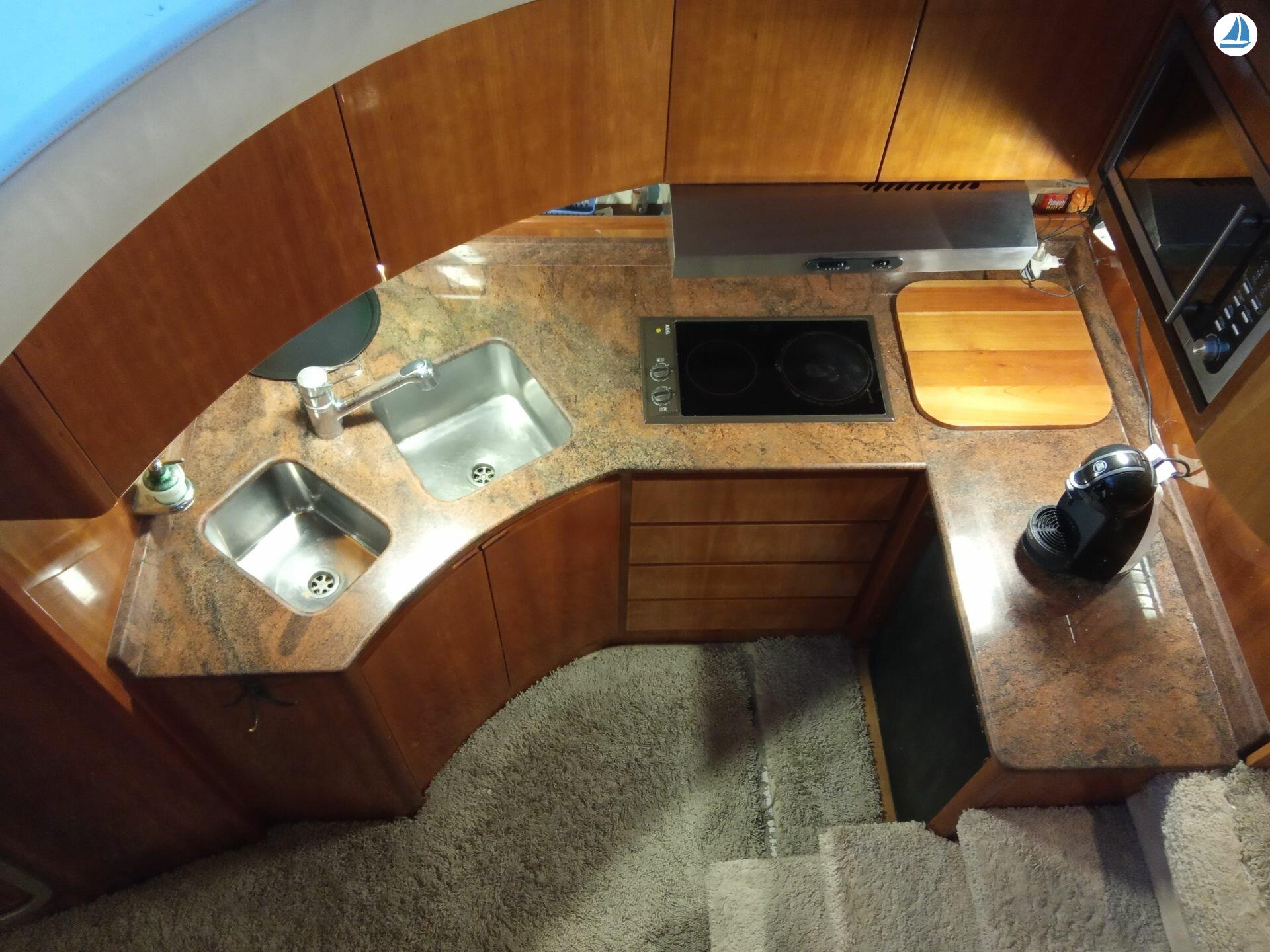 صور Azimut Az40 16