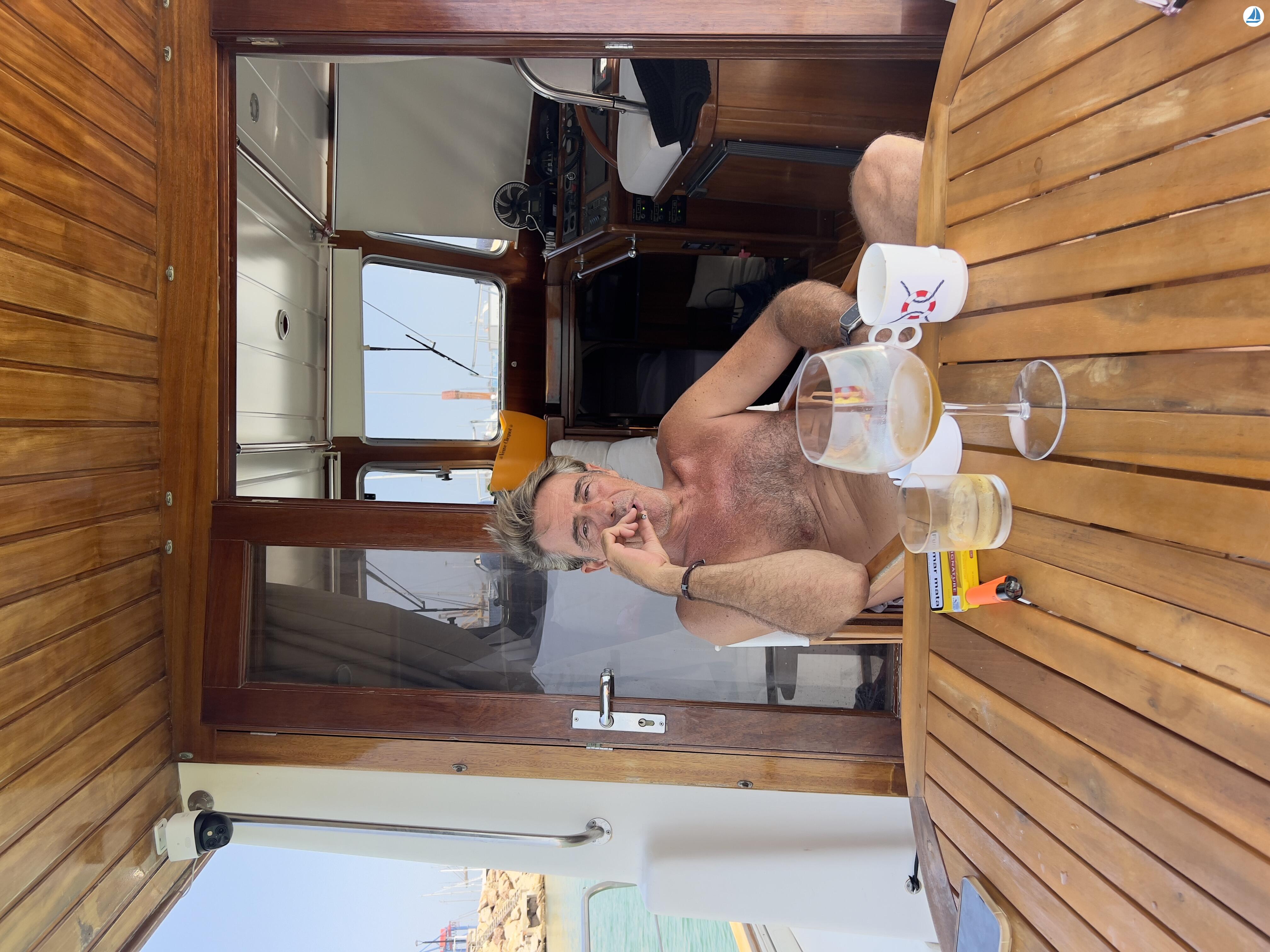 صور Patron Profesional de embarcaron de recreo 10