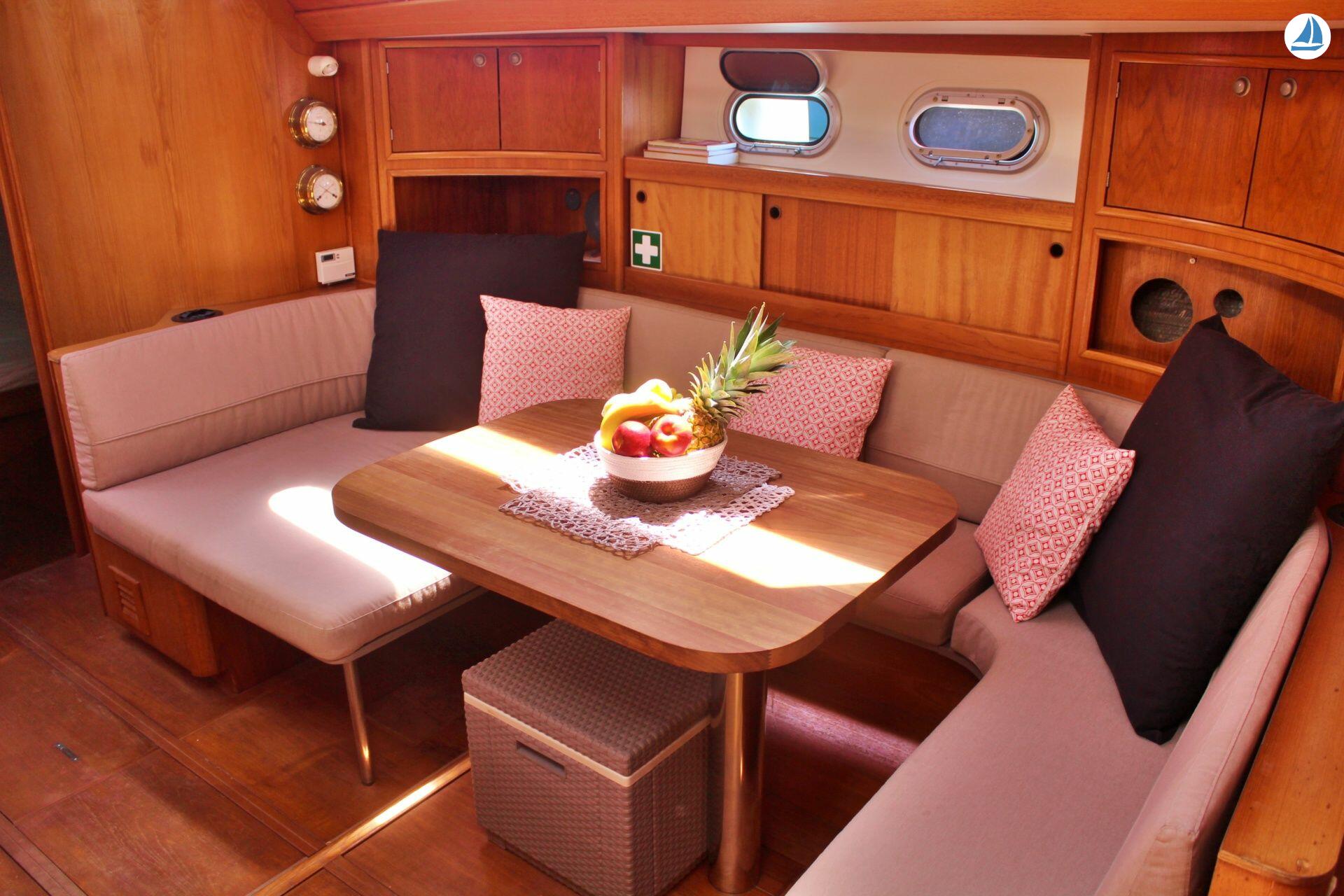صور Jeanneau Sun Odyssey 52 9