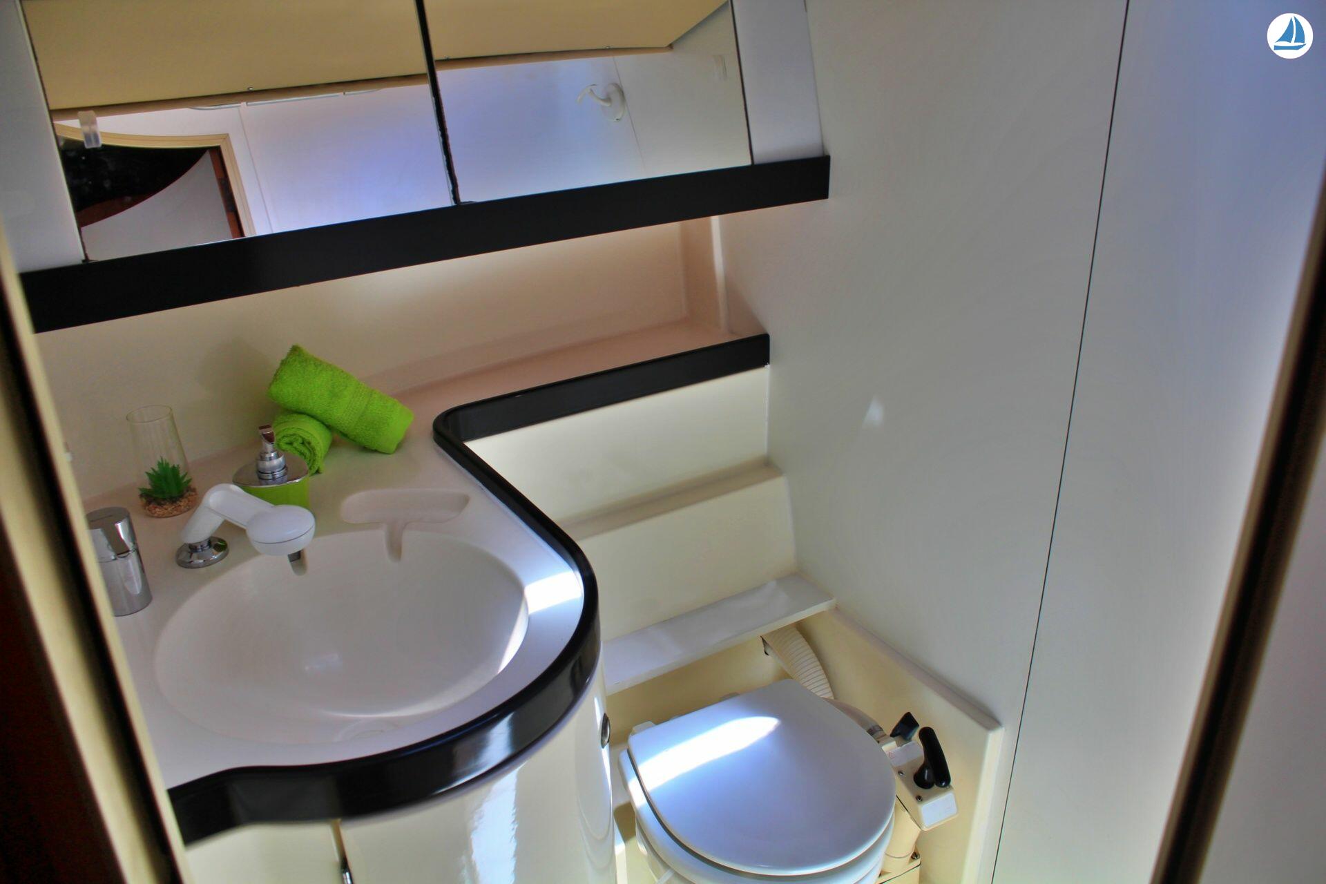 صور Jeanneau Sun Odyssey 52 13