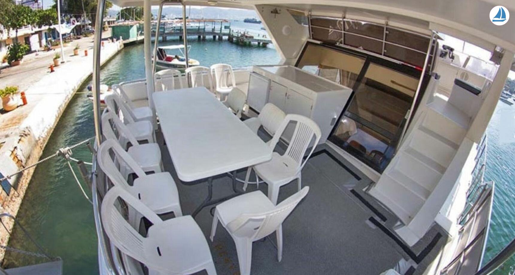 صور Custom Motorboat 54ft 6