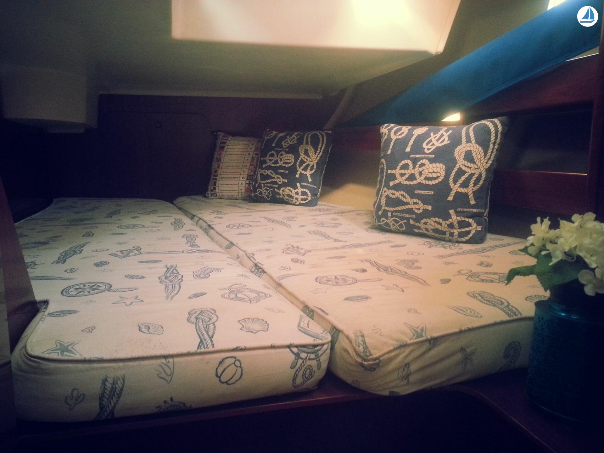 صور Beneteau OCEANIS 351 6