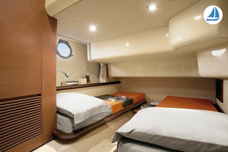 صور Azimut 43 Fly 6