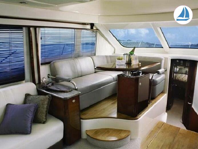 صور Sea Ray 525 Sedan 3