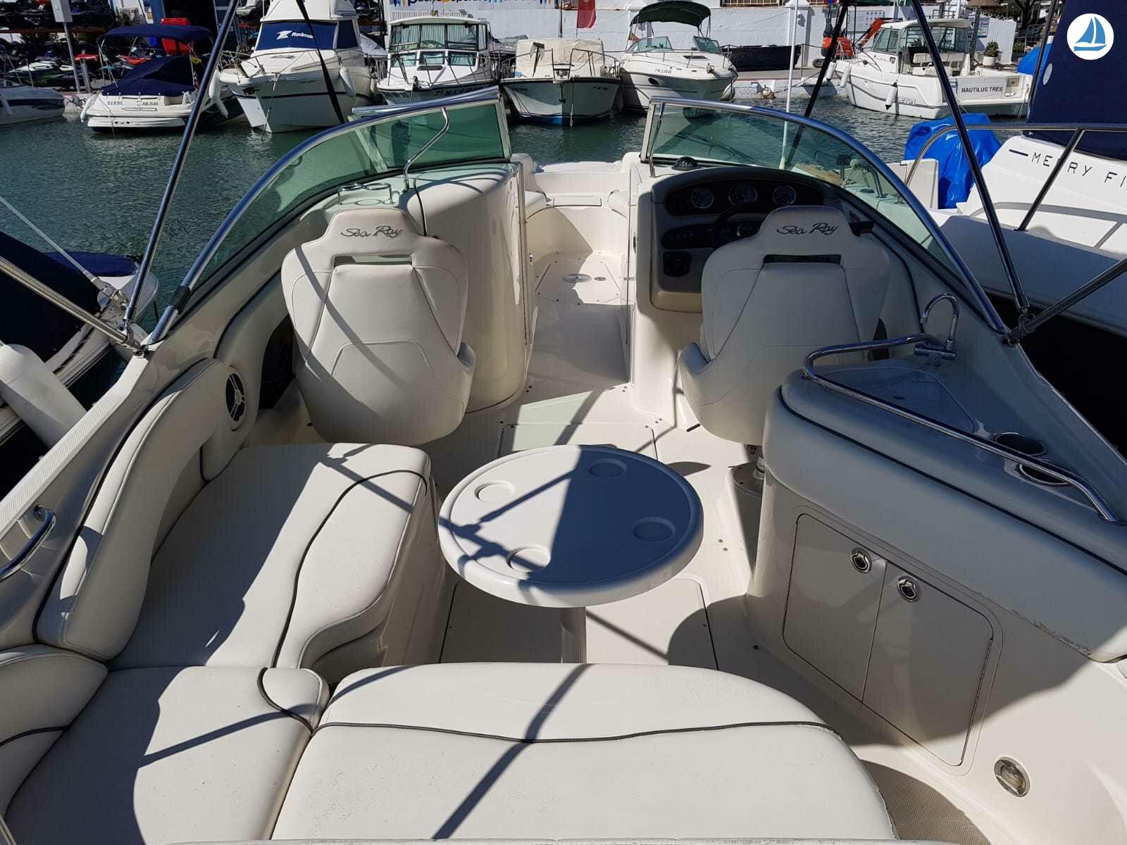 صور Sea Ray SUNDECK 240 4