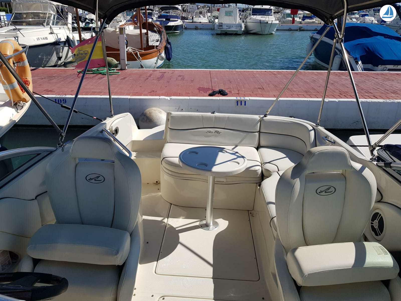 صور Sea Ray SUNDECK 240 6