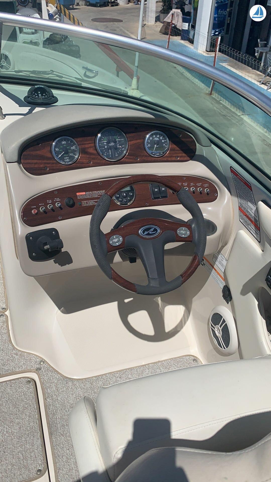 صور Sea Ray SUNDECK 240 7