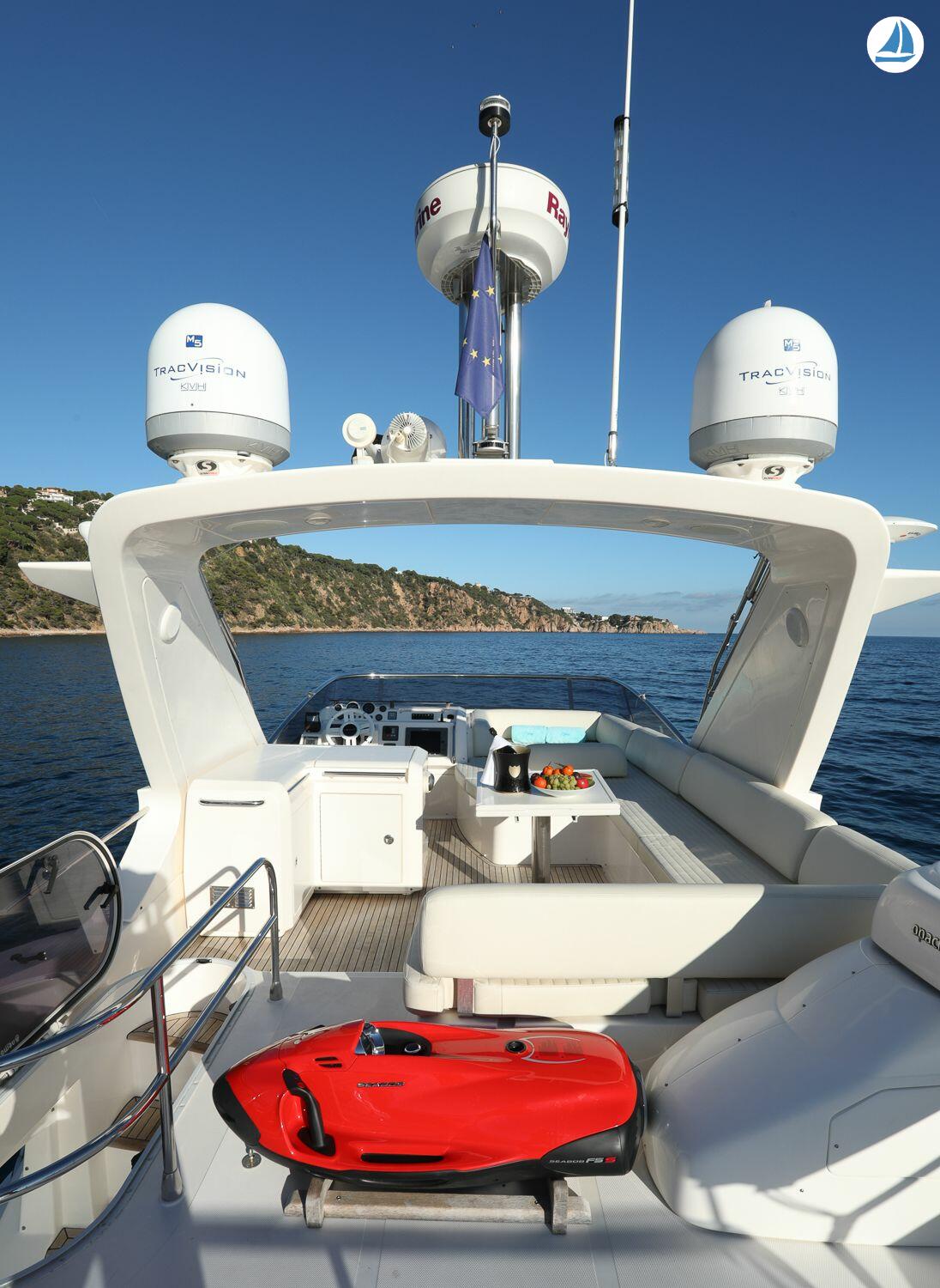 صور Azimut Fly Bridge 58 3