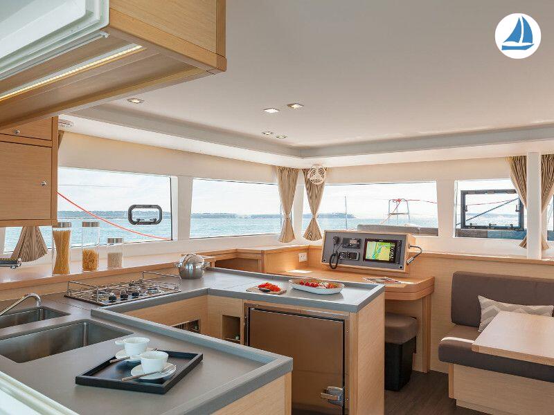 صور Lagoon 450 Sport 2