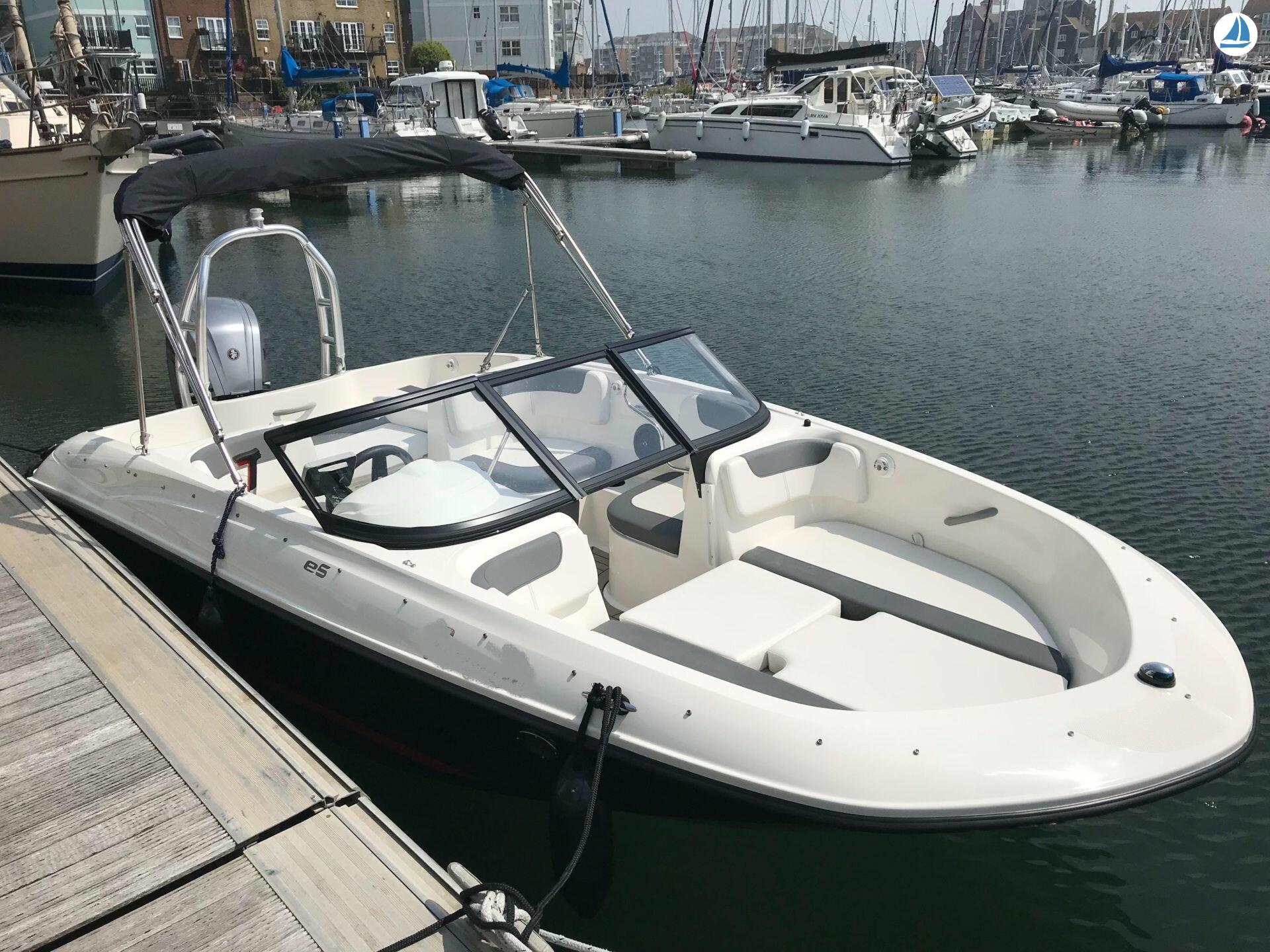 صور Bayliner E5 2