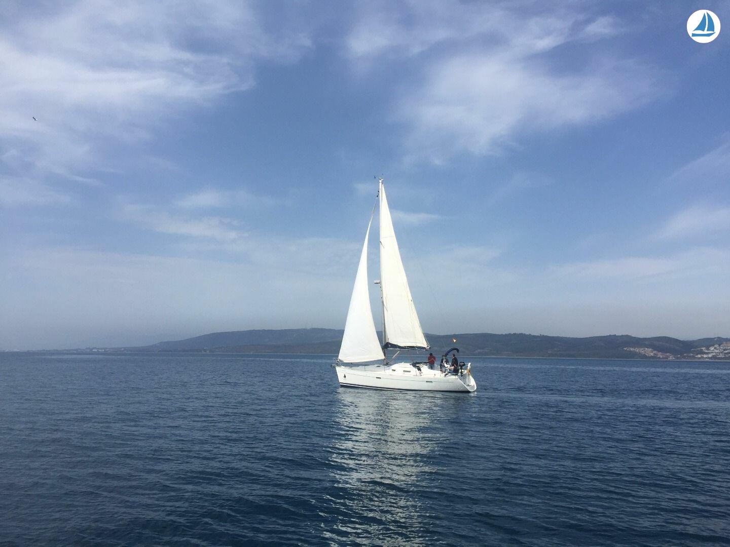 صور Beneteau OCEANIS 343 1