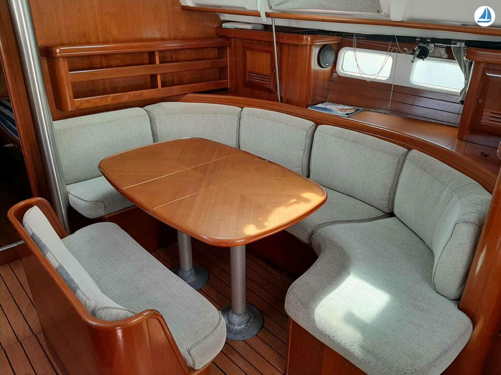 صور Beneteau OCEANIS 411 8