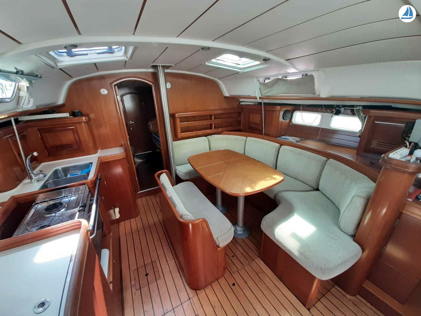 صور Beneteau OCEANIS 411 9
