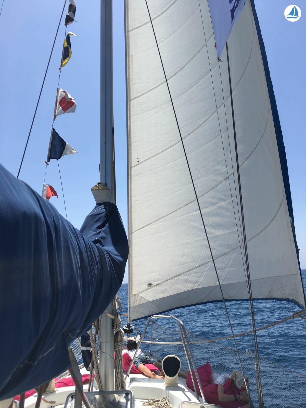 صور Beneteau OCEANIS 430 9