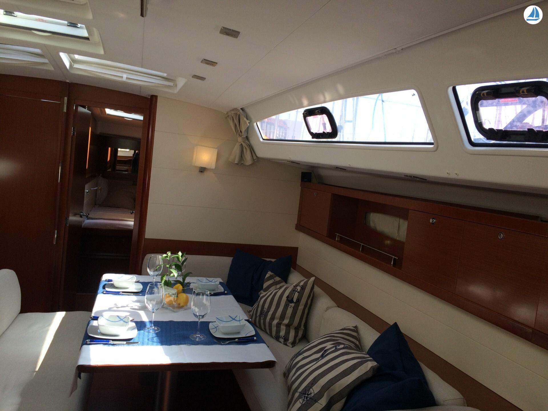 صور Beneteau Oceanis 50 Grand Family 12