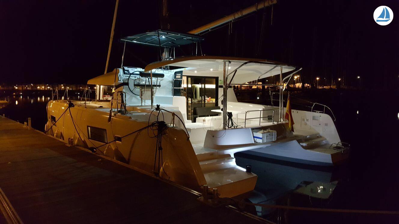 صور Lagoon 42 4 Cabinas 4