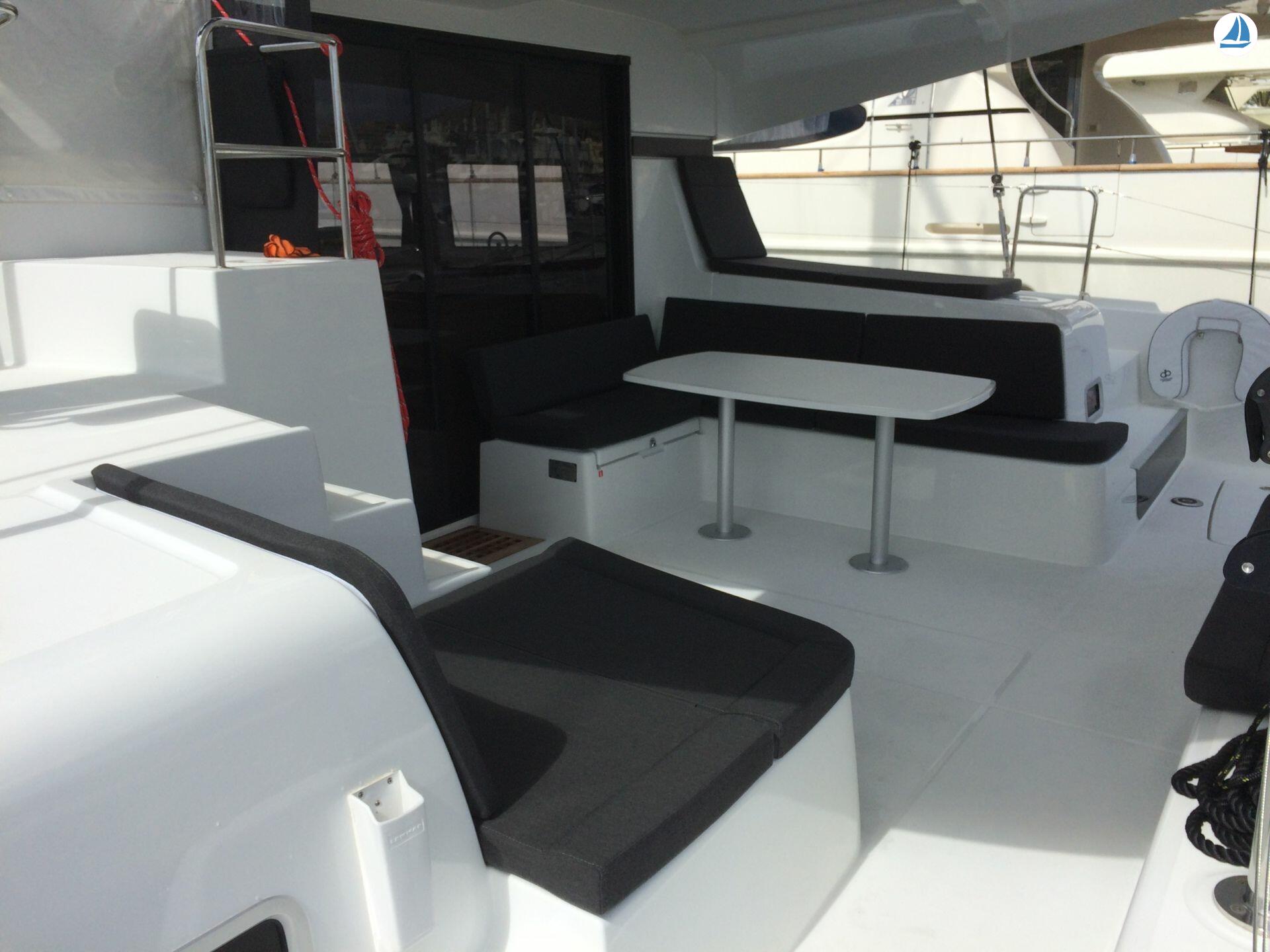 صور Lagoon 42 4 Cabinas 6
