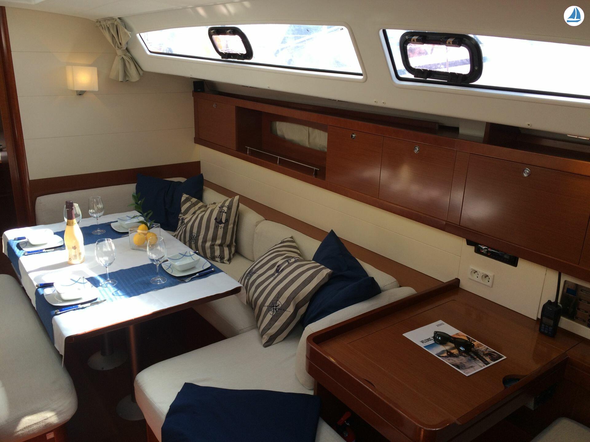 صور Beneteau Oceanis 50 Gran Family 11