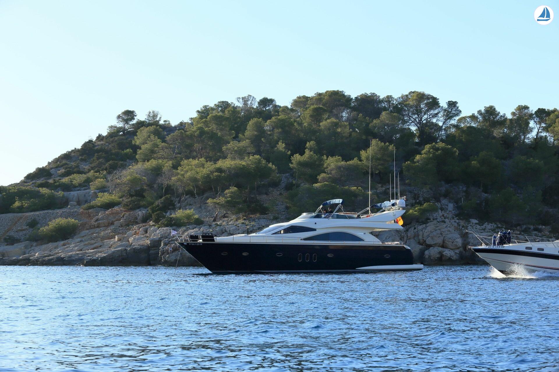 صور Astondoa 66 2