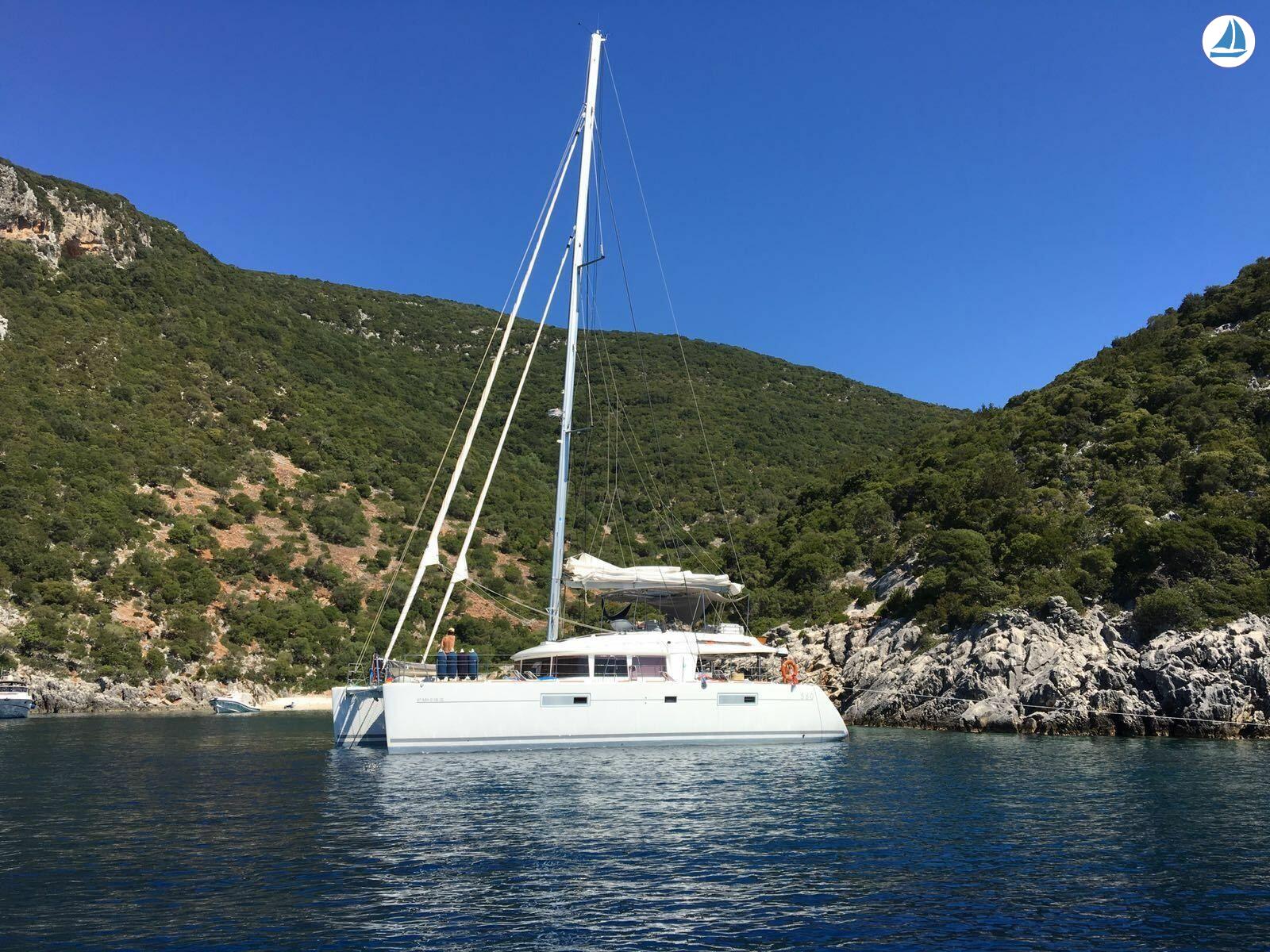 صور Lagoon Catamarans 560 1