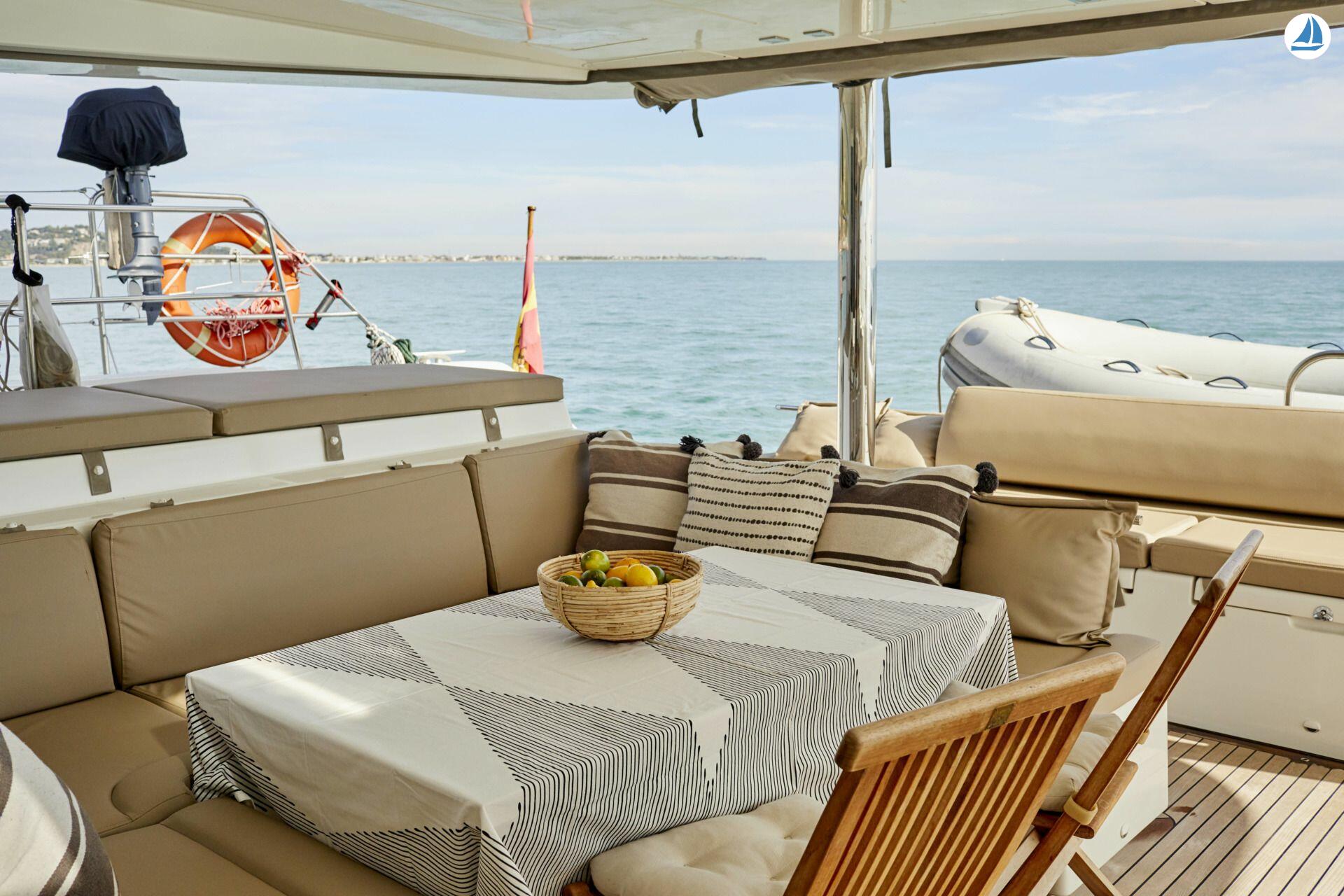 صور Lagoon Catamarans 560 8