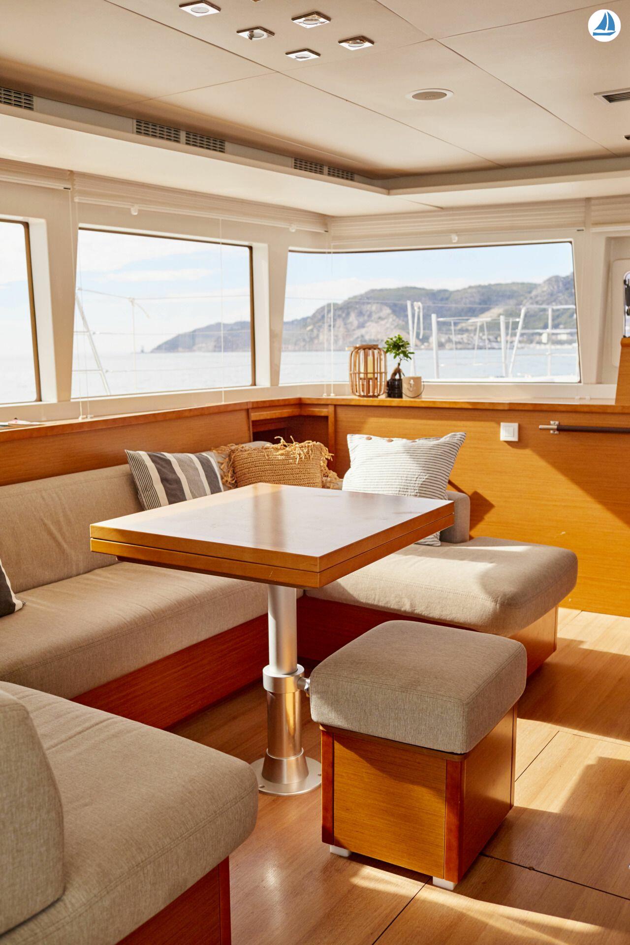 صور Lagoon Catamarans 560 12