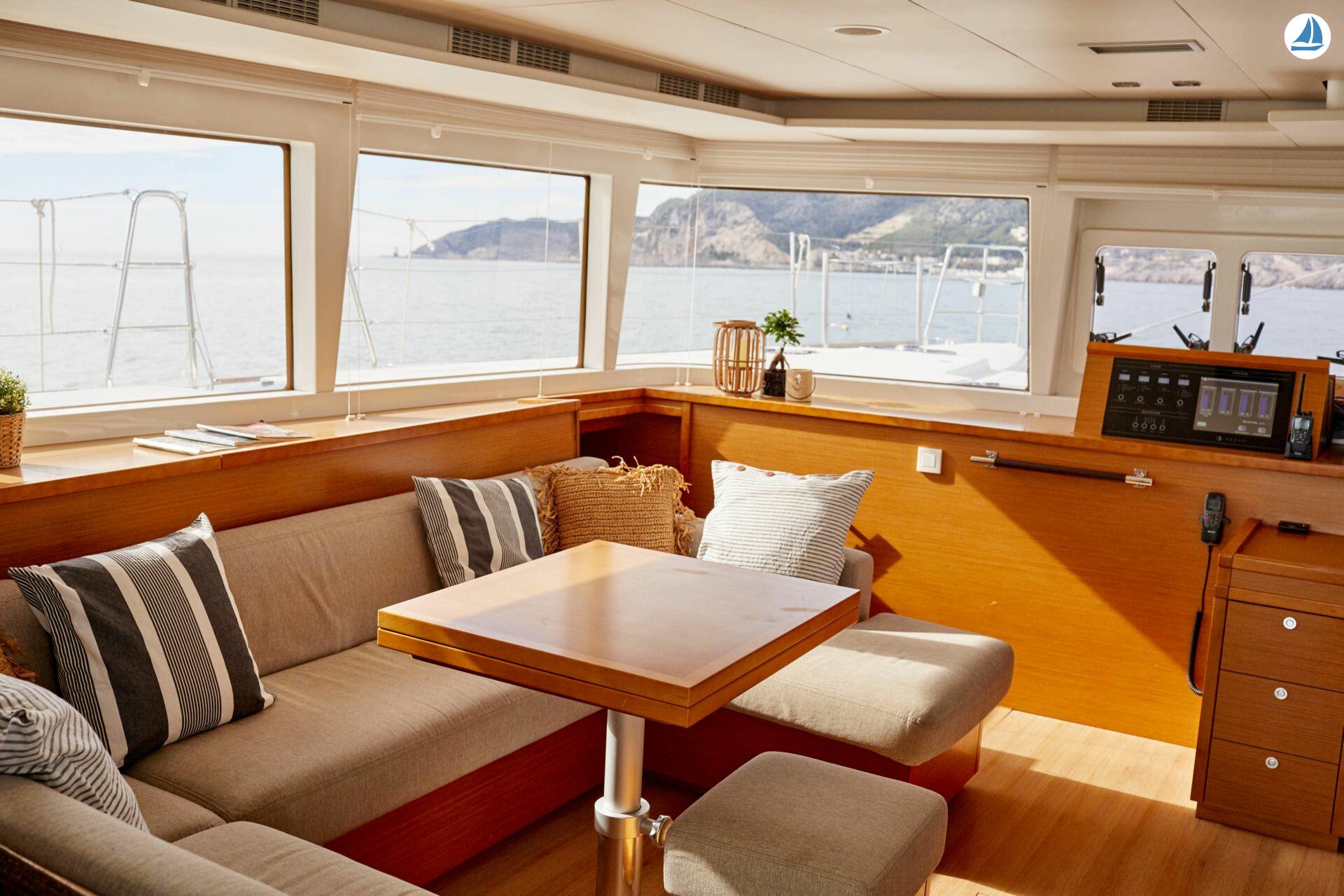 صور Lagoon Catamarans 560 17