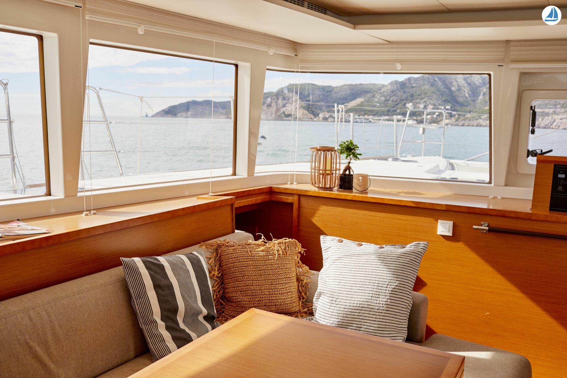 صور Lagoon Catamarans 560 18