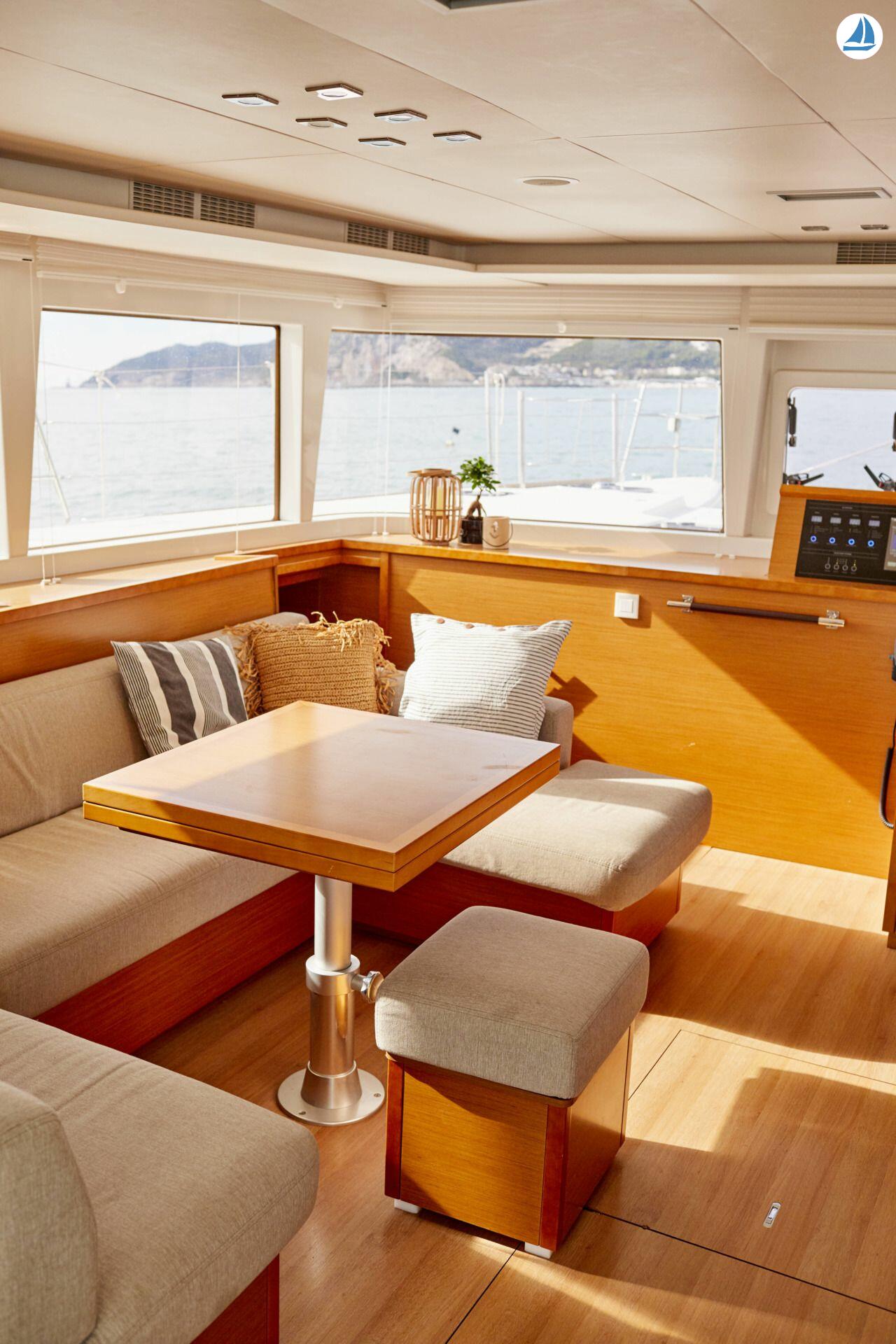 صور Lagoon Catamarans 560 32