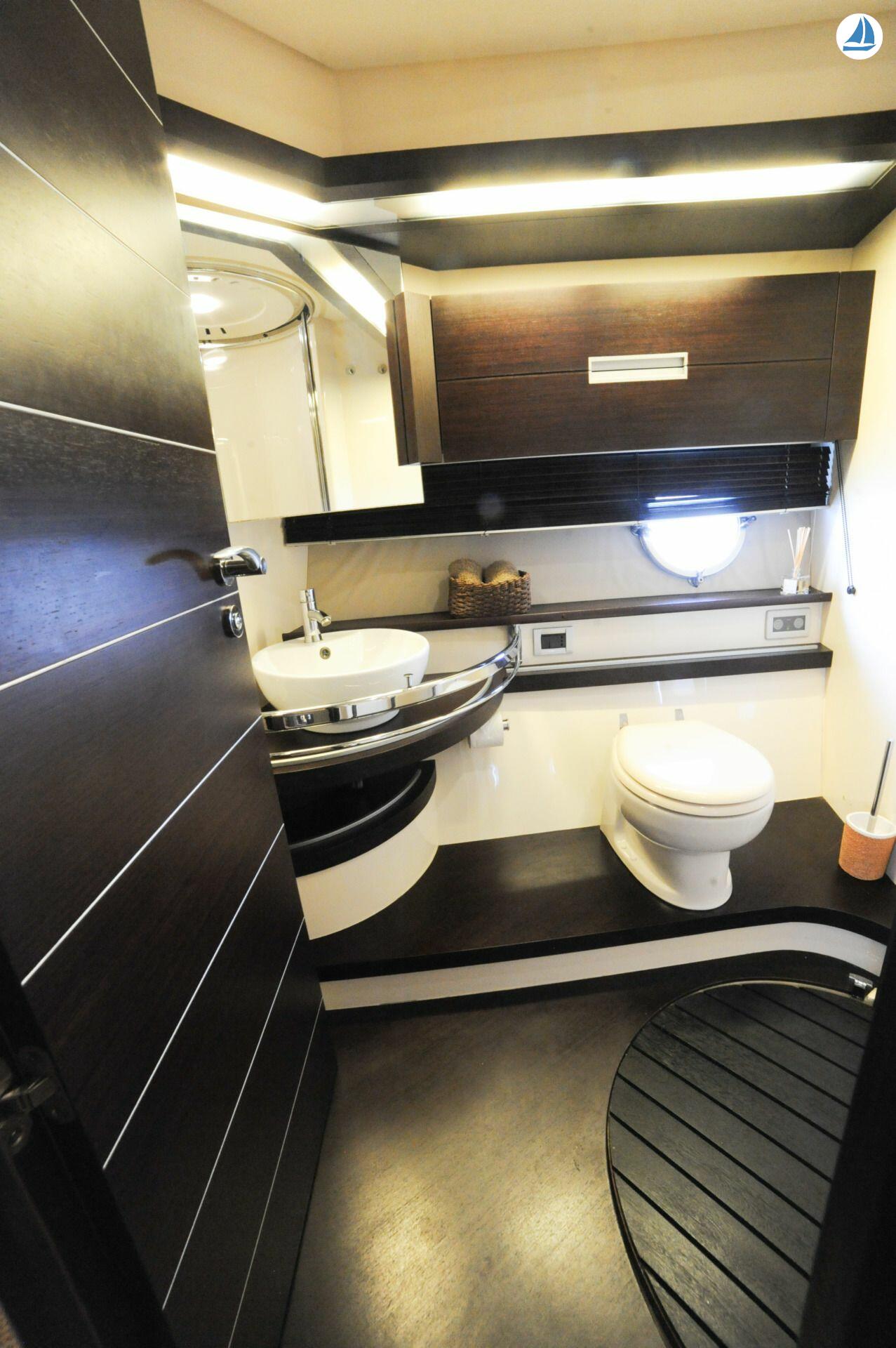 صور Azimut 68s 20