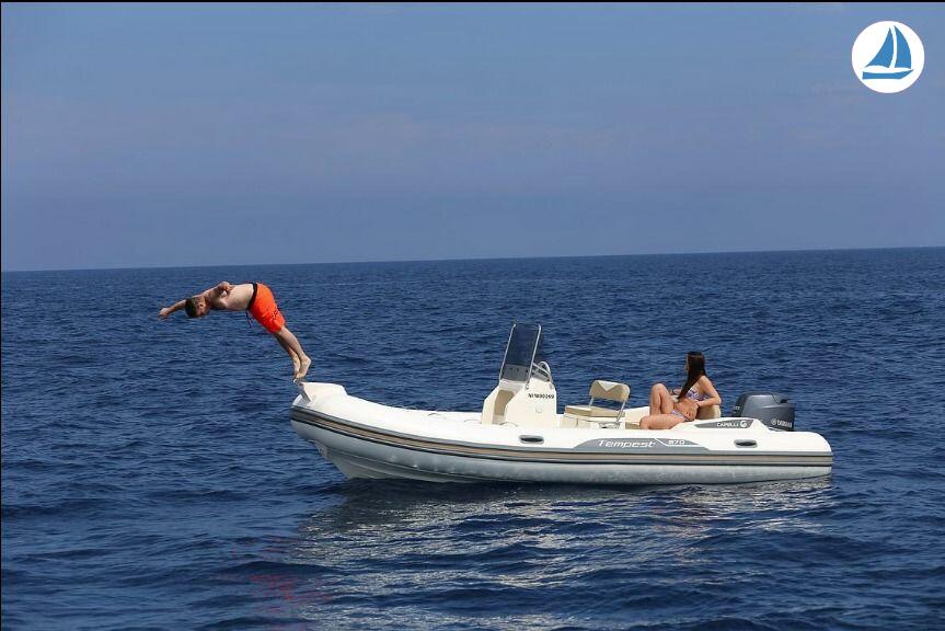 صور Capelli Tempest 570 2