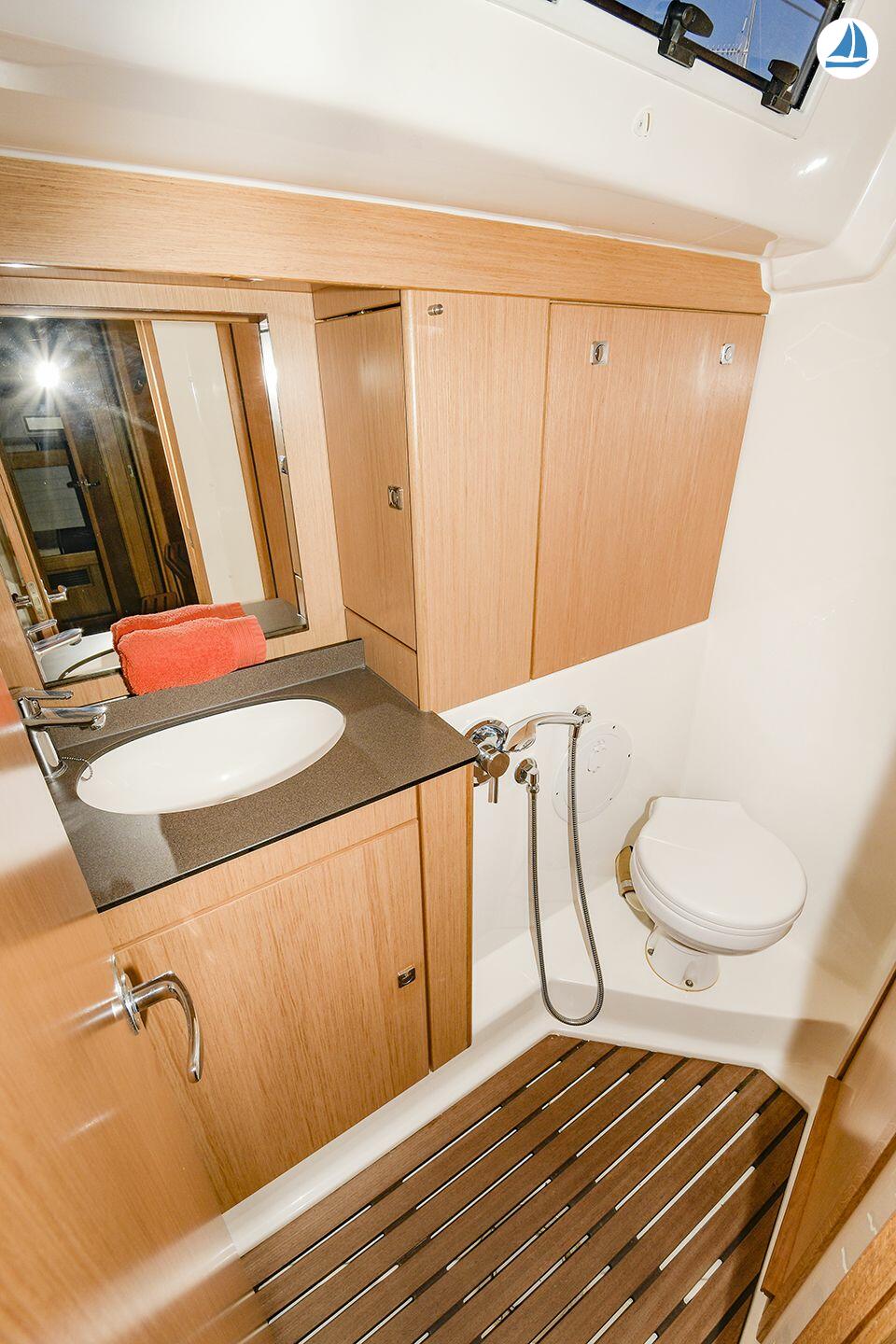 صور Bavaria 56 14