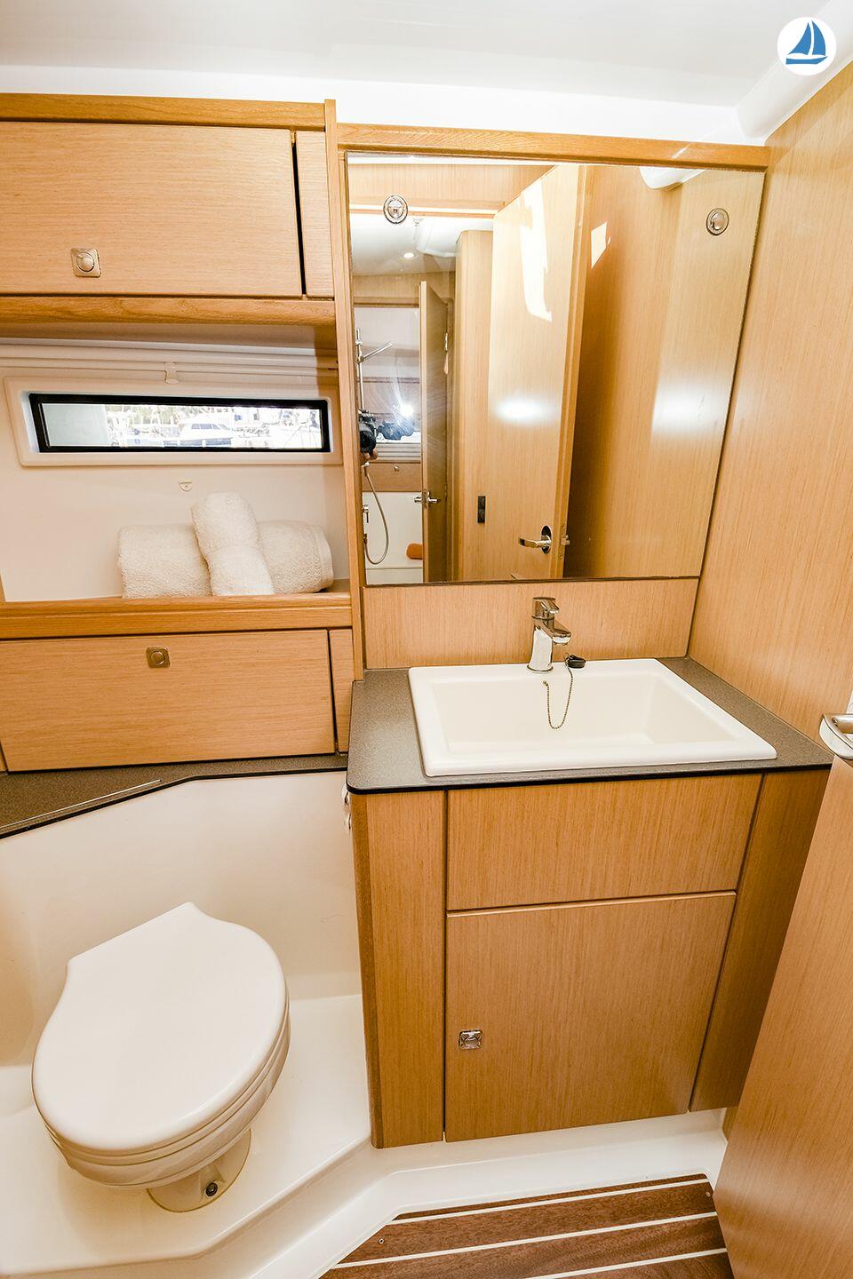 صور Bavaria 56 15