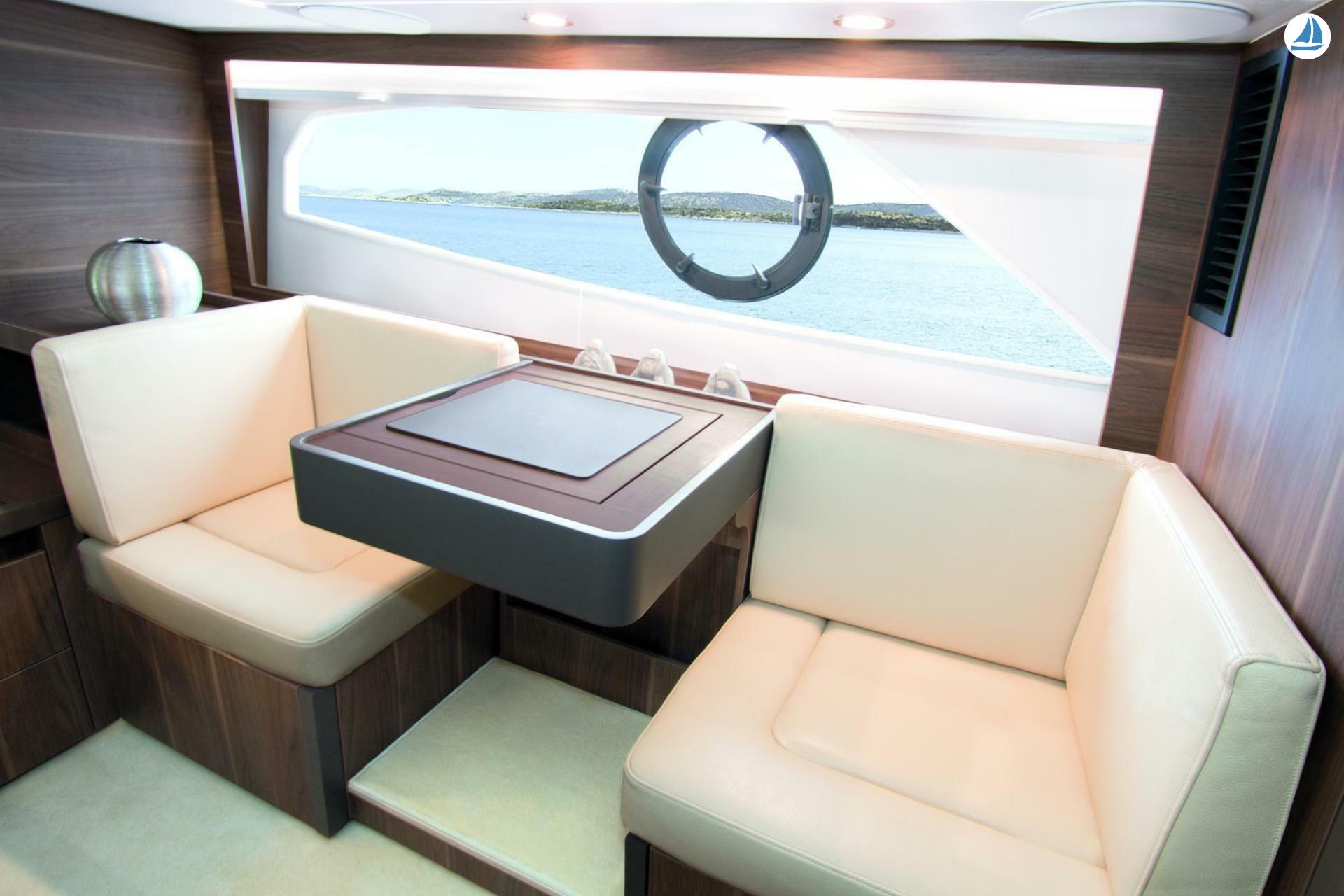 صور Sealine F530 16