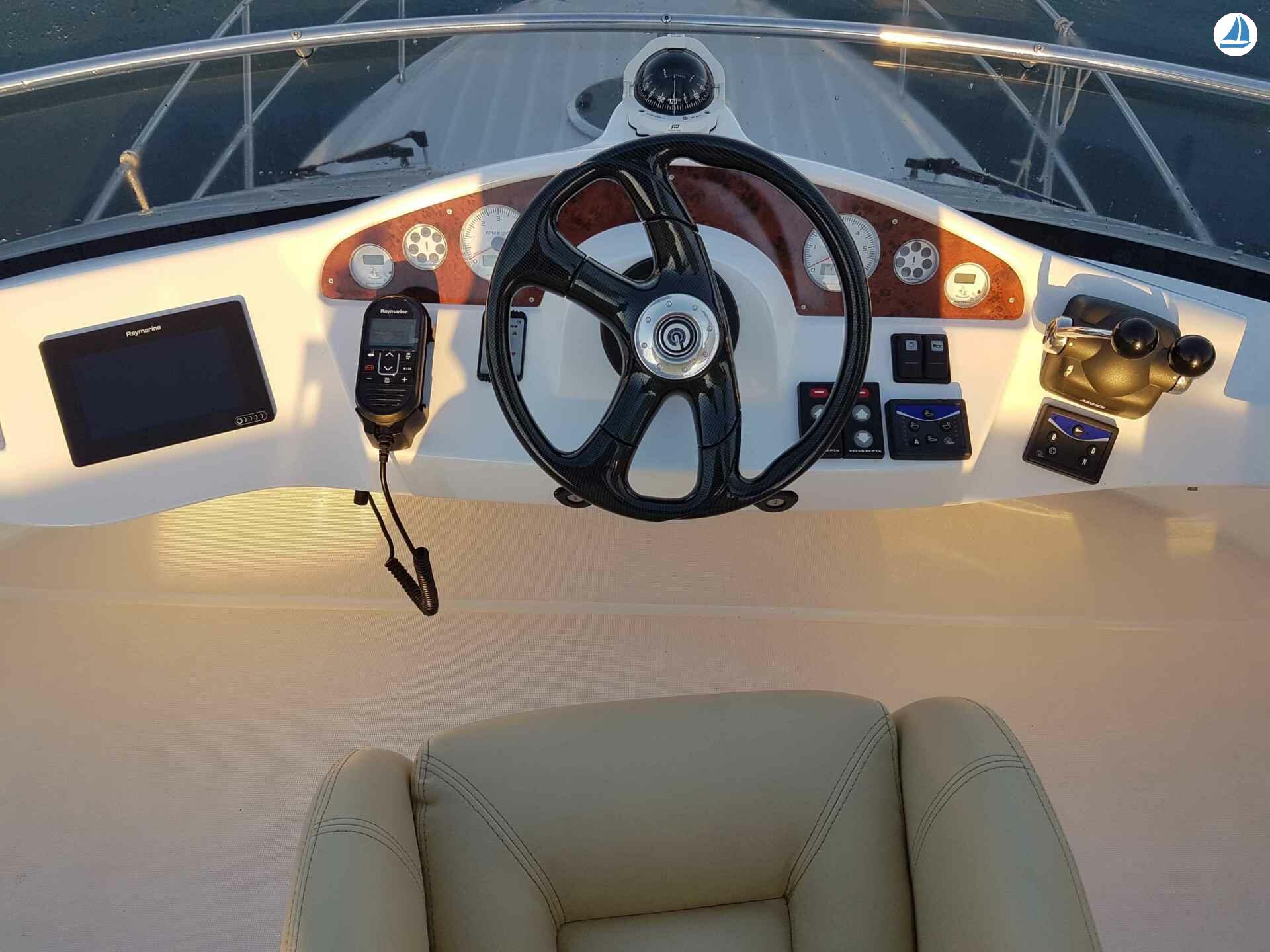 صور Galeon 290 FLY 11