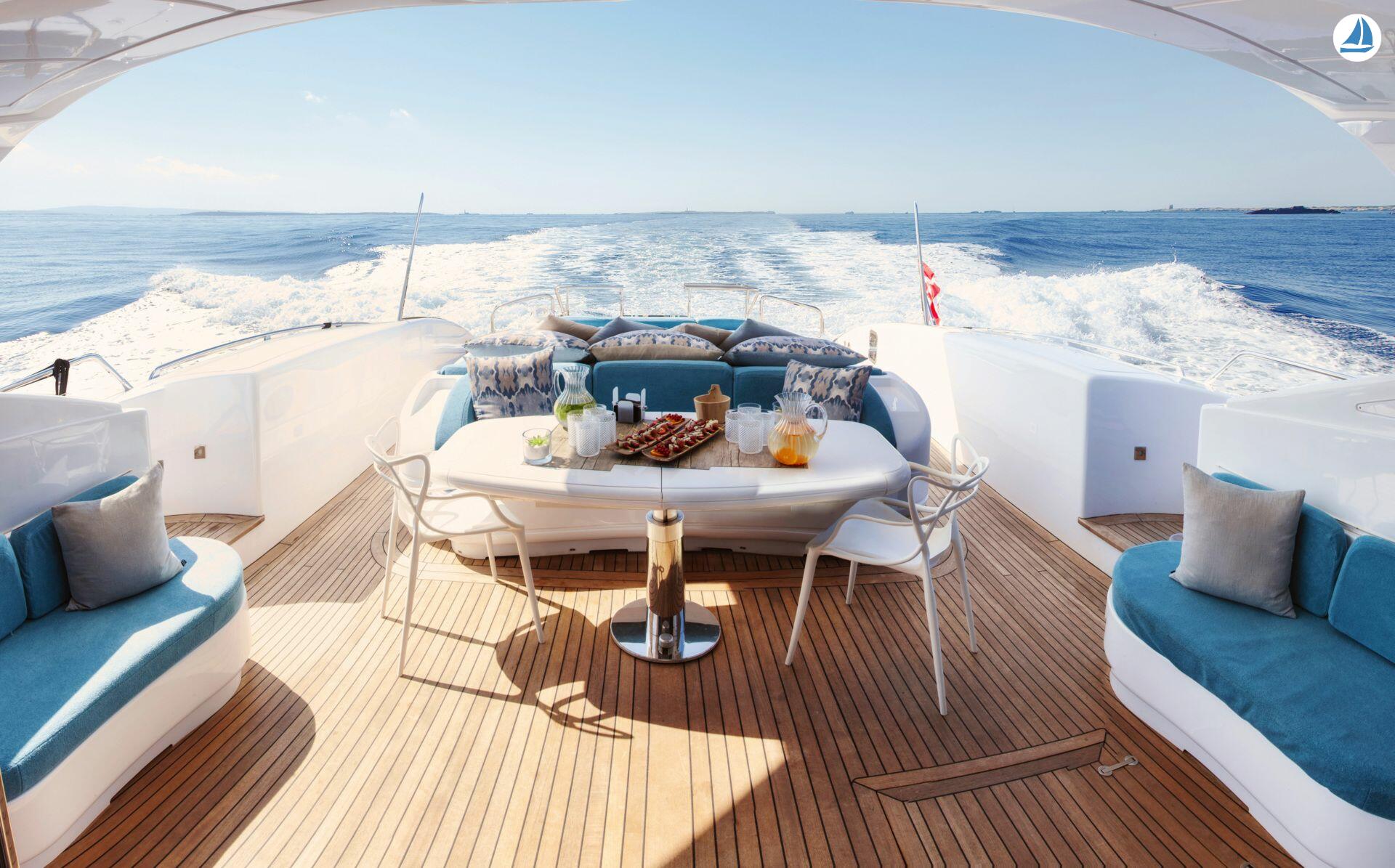 صور Mangusta 108 8