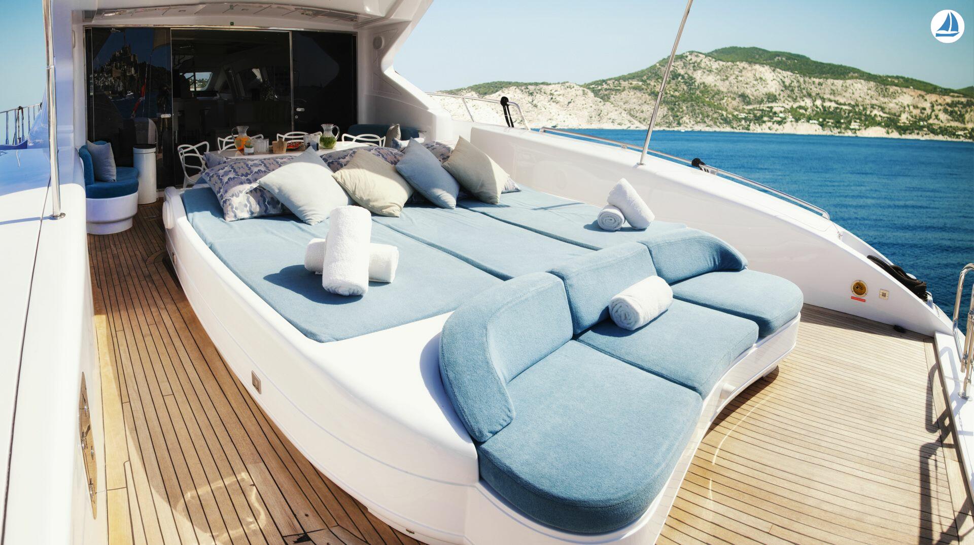 صور Mangusta 108 9