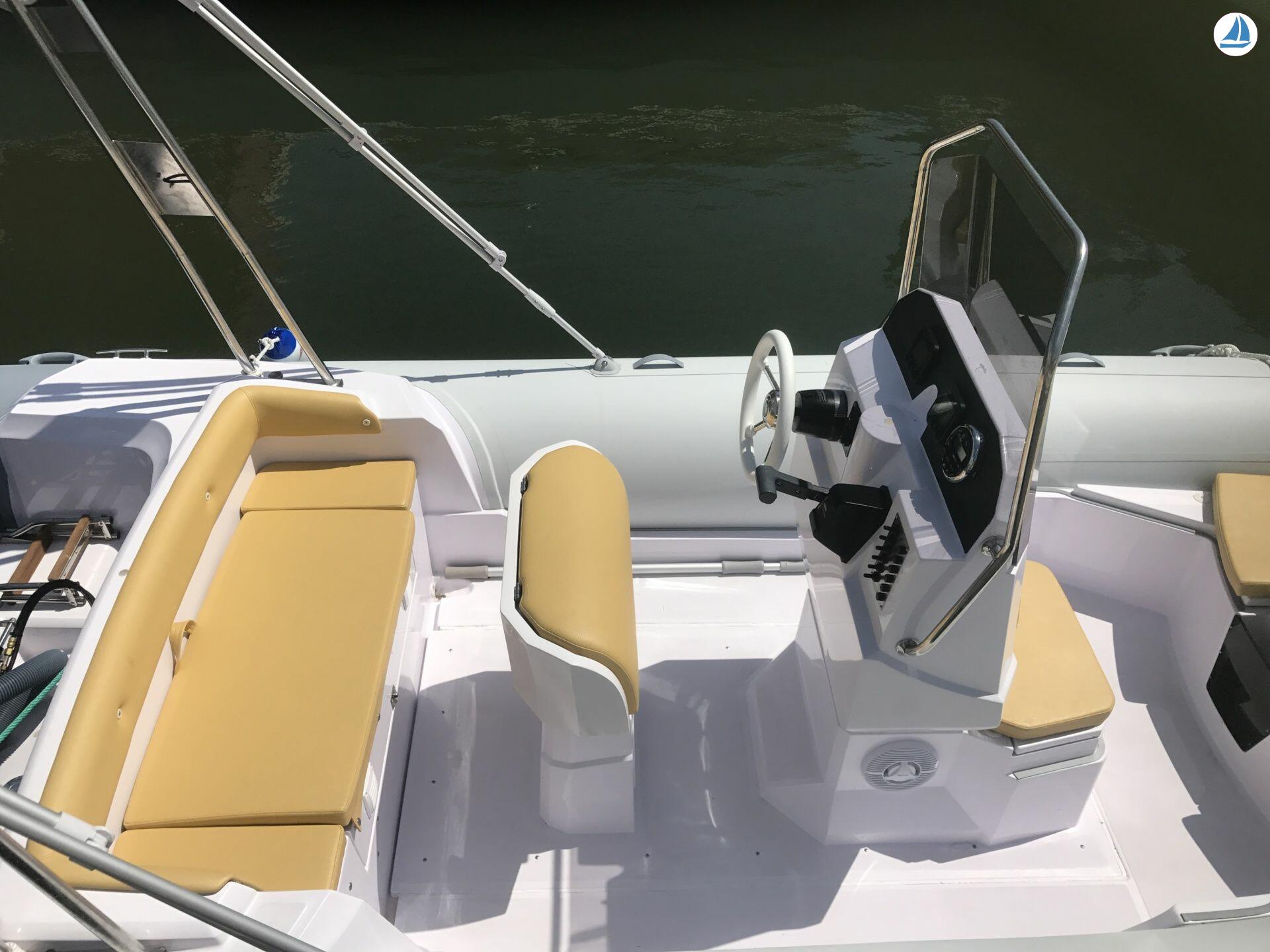 صور Predator 599 3