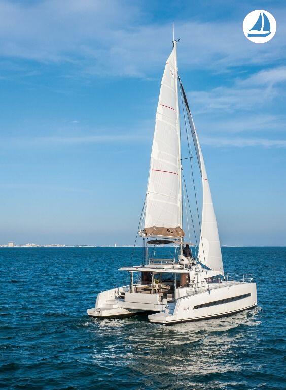 صور Bali 4.3 Catana 2