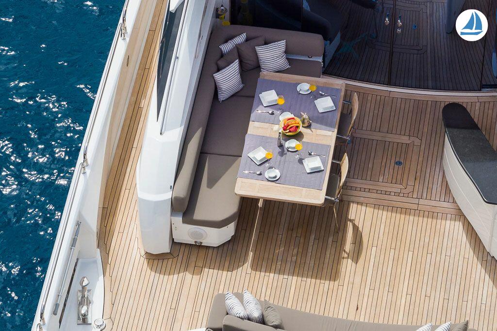 صور Sunseeker PREDATOR 108 8