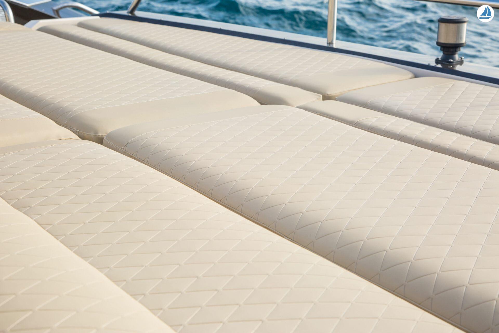 صور Sunseeker Predator 82 12