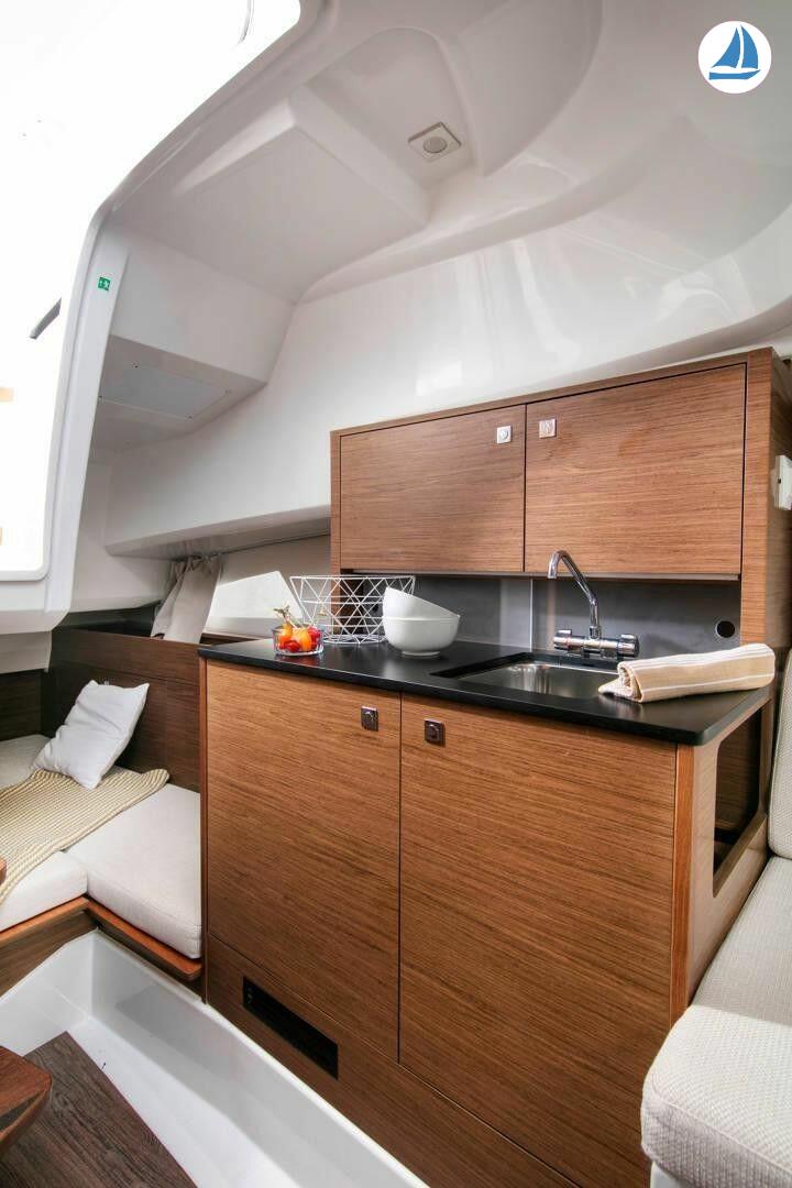 صور Jeanneau Cap Camarat 9.0WA 9