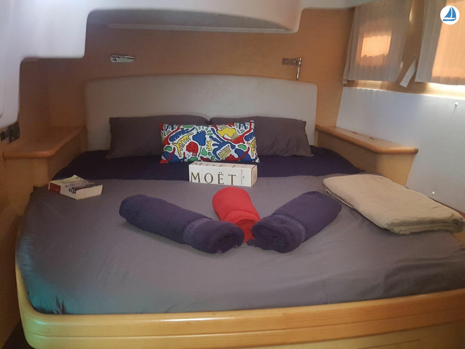 صور Lagoon 440 13