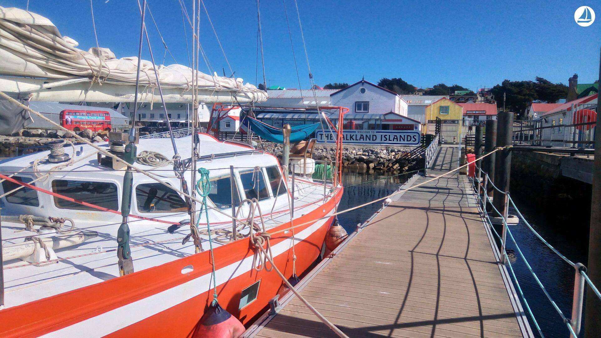 صور Custom 60' Custom 60' 2