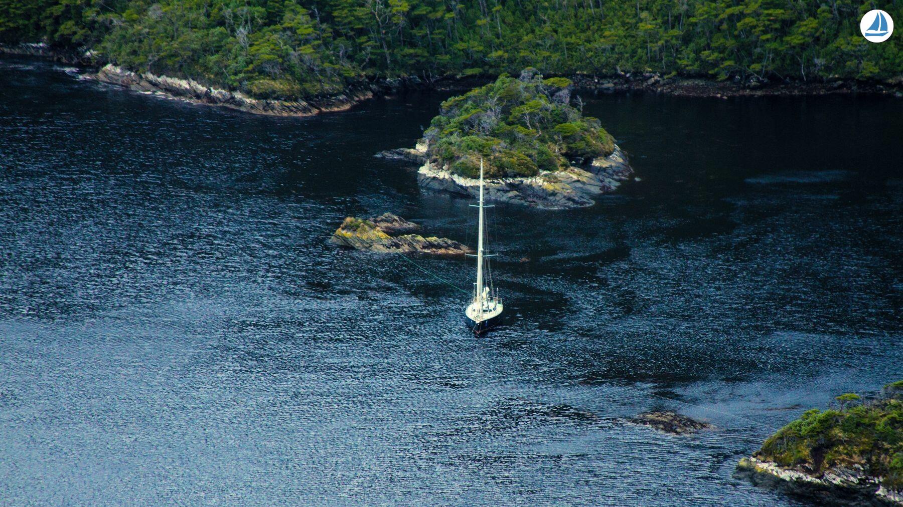 صور Custom 60' Custom 60' 13