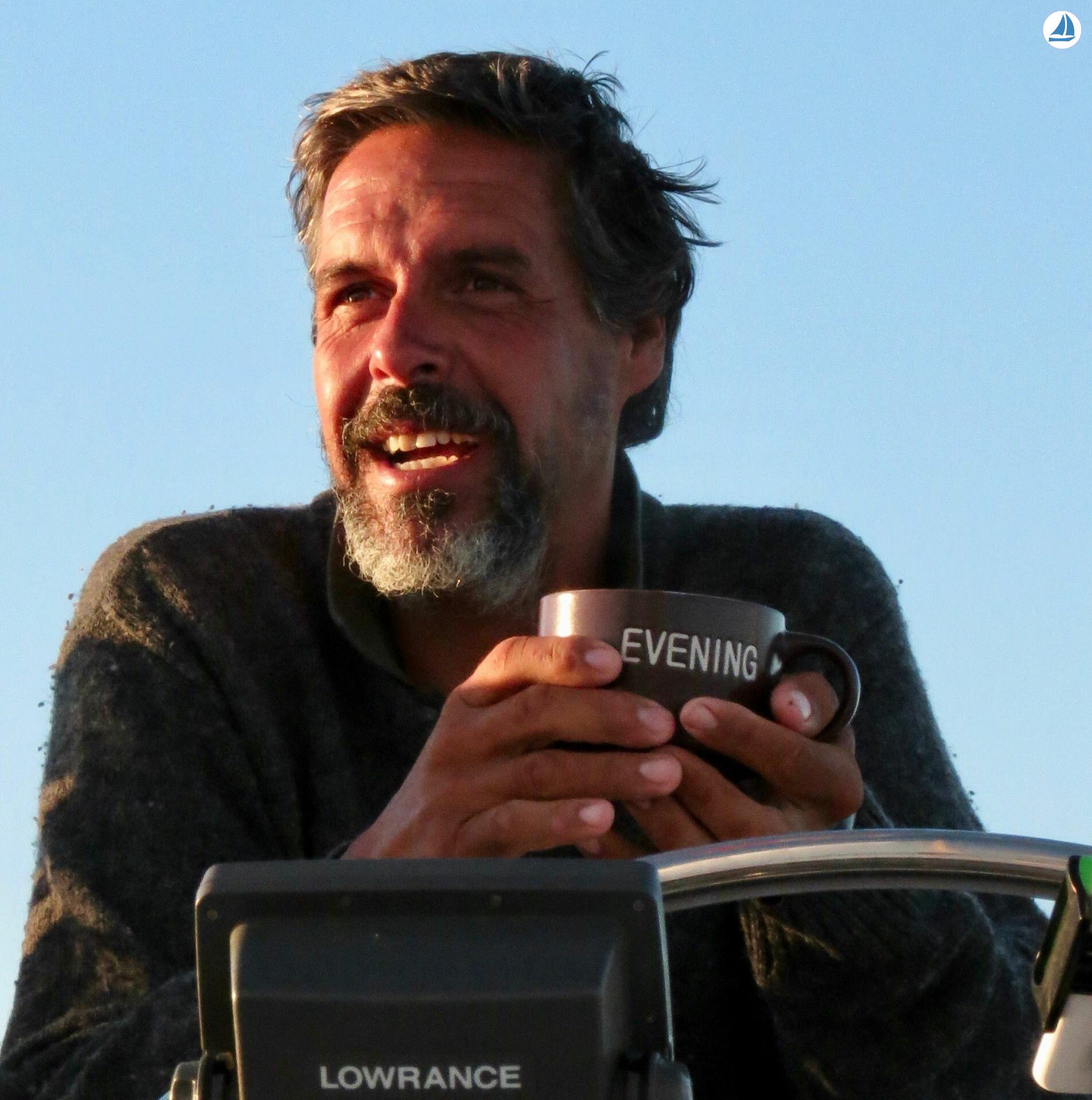 صور Custom 60' Custom 60' 16