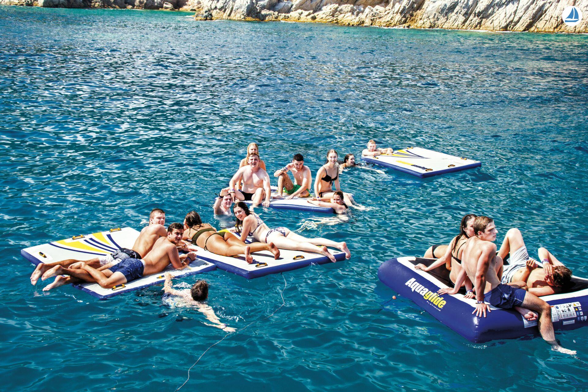 صور Supercatamaran 120 7