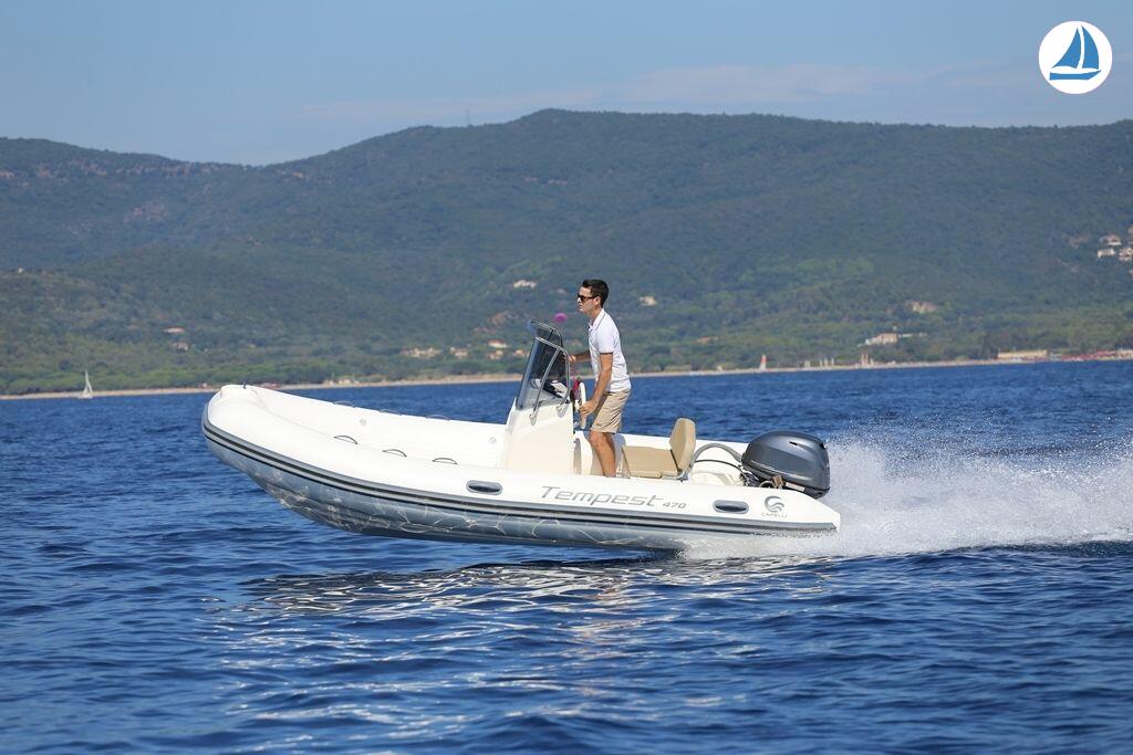 صور Capelli Tempest 470 1